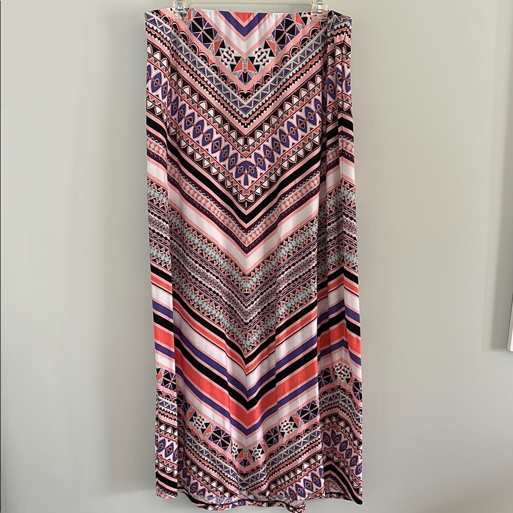 ECI Black and White A-Line Maxi Skirt Resort Wear